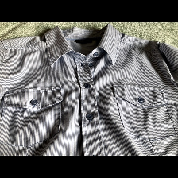 NY & Co button down - Picture 2 of 7